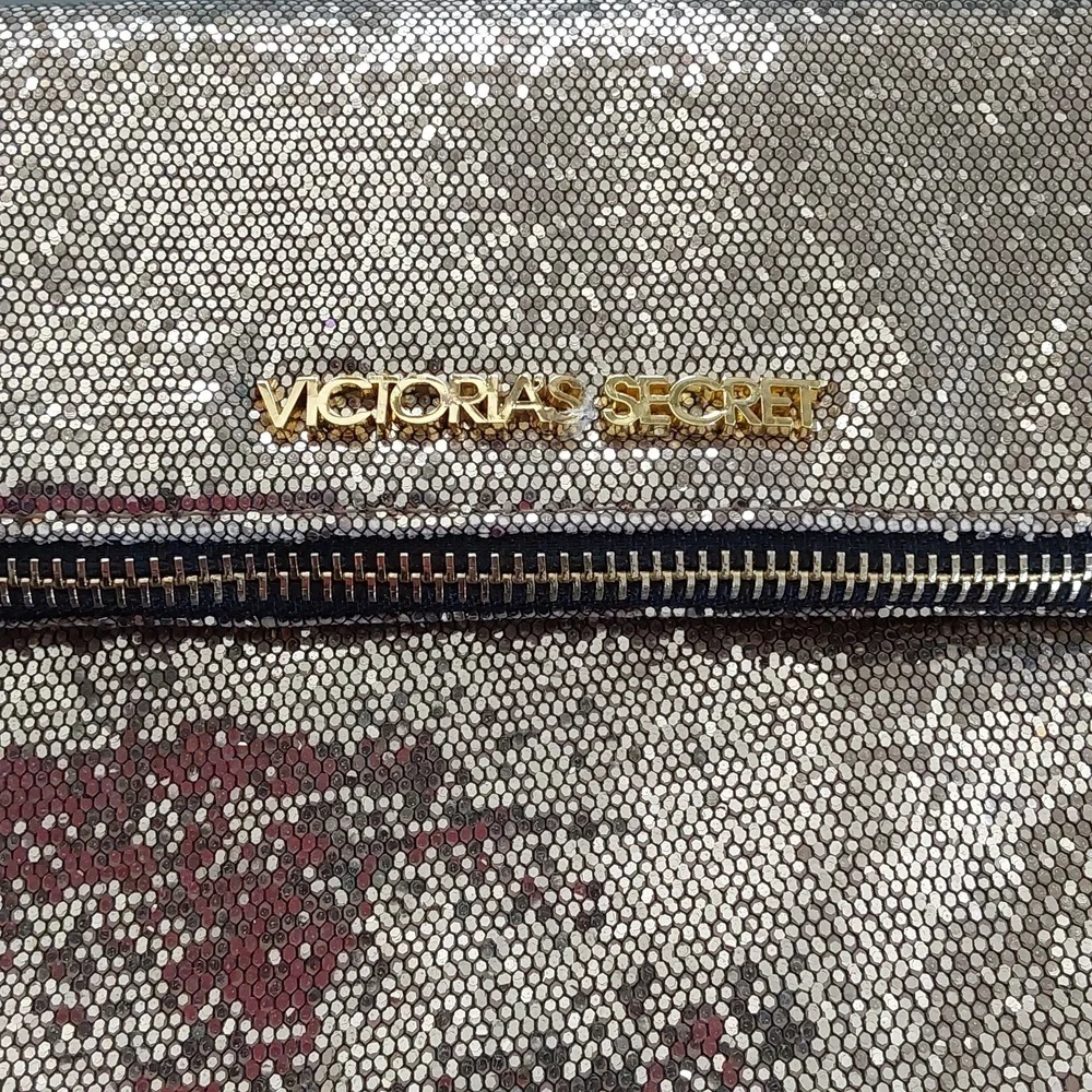 Victoria's Secret Gold Metallic Shimmer Clutch Bag Top Zip Mirror inc. Sz.Large